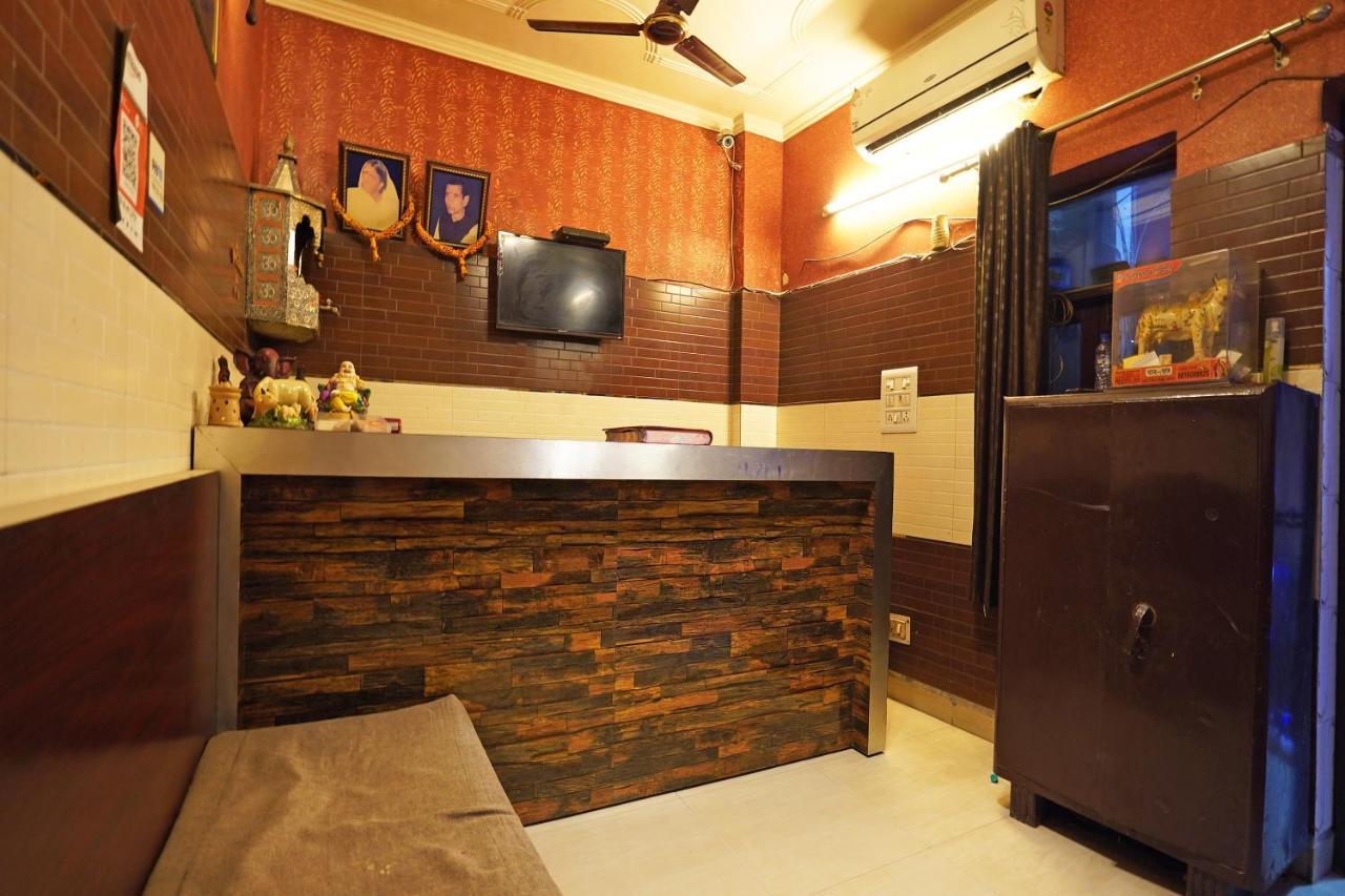 Hotel O Shri Sai Guest House デリー エクステリア 写真
